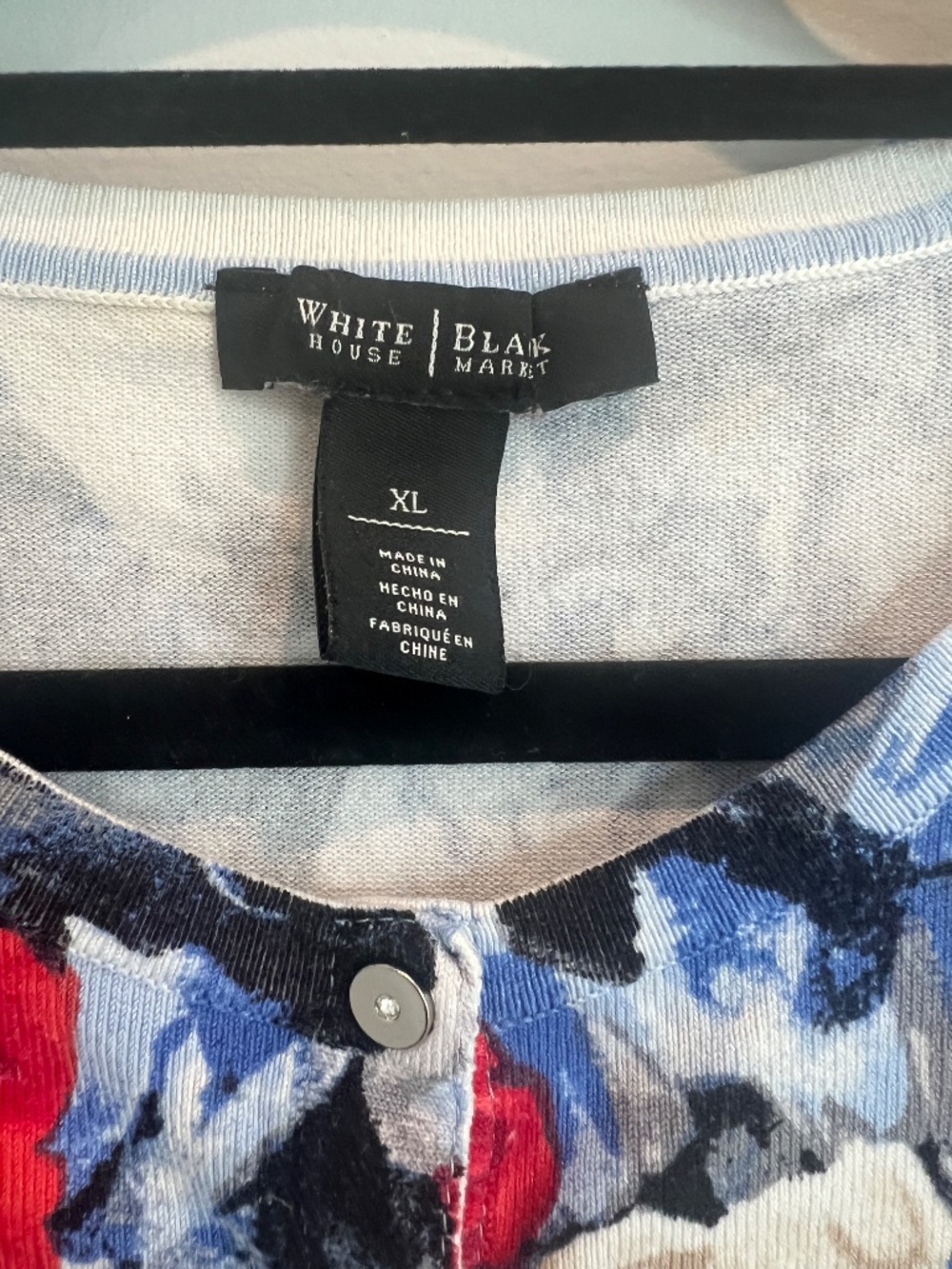 White House Black Market Floral Cardigan Sweater Light Blue Red XL - Picture 3 of 7